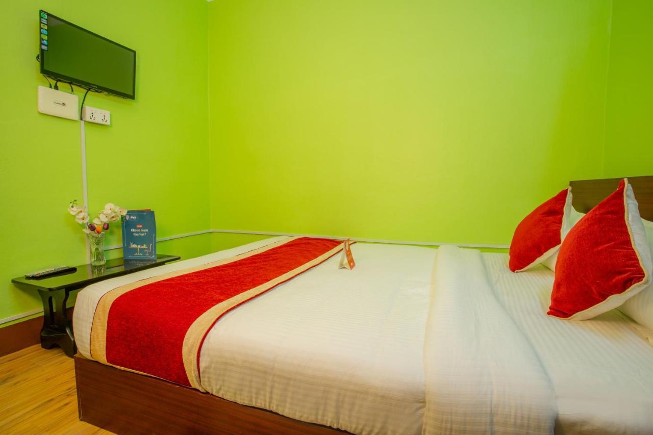 Oyo 146 Somewhere Hotel & Resturant كاتماندو المظهر الخارجي الصورة