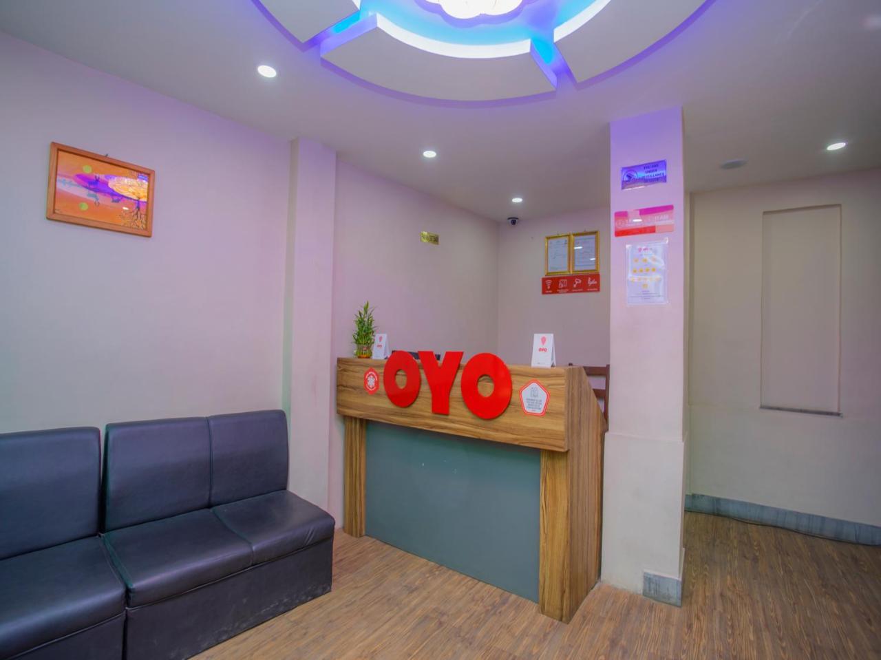 Oyo 146 Somewhere Hotel & Resturant كاتماندو المظهر الخارجي الصورة