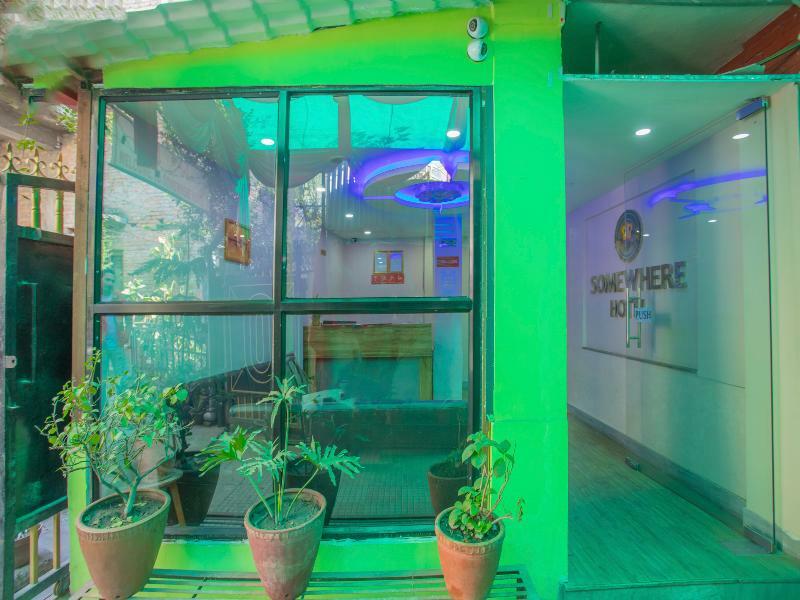 Oyo 146 Somewhere Hotel & Resturant كاتماندو المظهر الخارجي الصورة