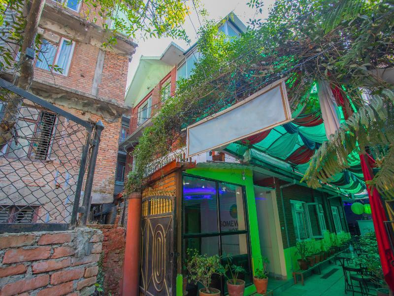Oyo 146 Somewhere Hotel & Resturant كاتماندو المظهر الخارجي الصورة