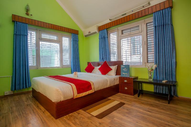 Oyo 146 Somewhere Hotel & Resturant كاتماندو المظهر الخارجي الصورة