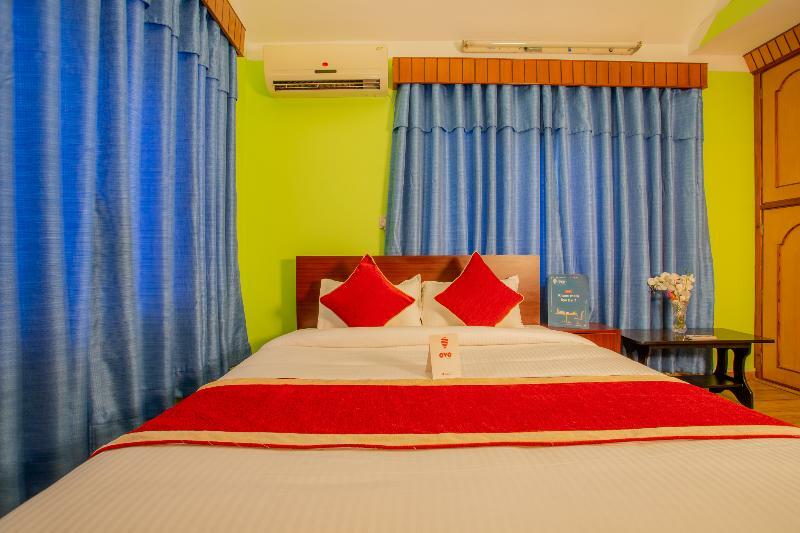 Oyo 146 Somewhere Hotel & Resturant كاتماندو المظهر الخارجي الصورة