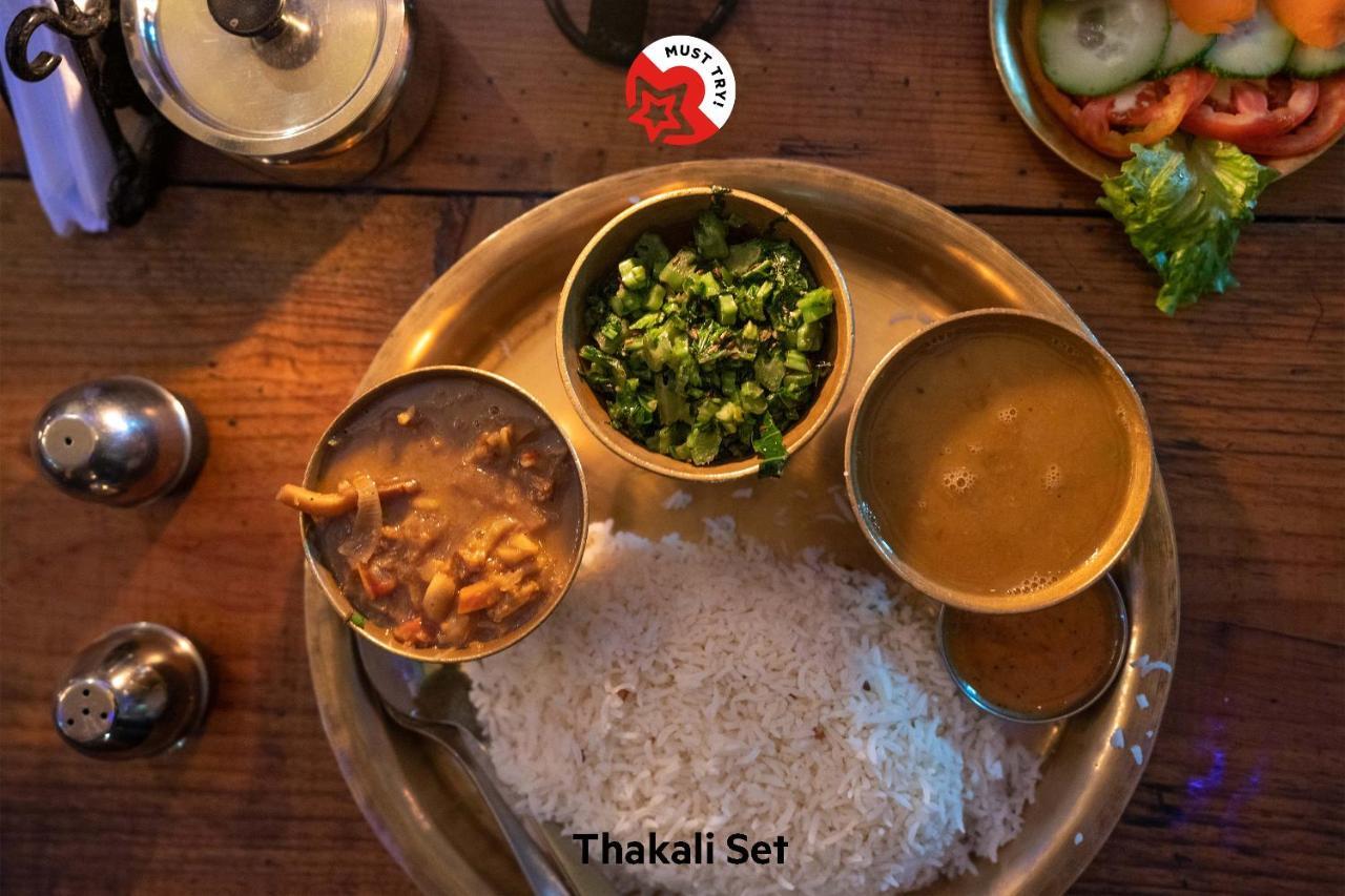 Oyo 146 Somewhere Hotel & Resturant كاتماندو المظهر الخارجي الصورة